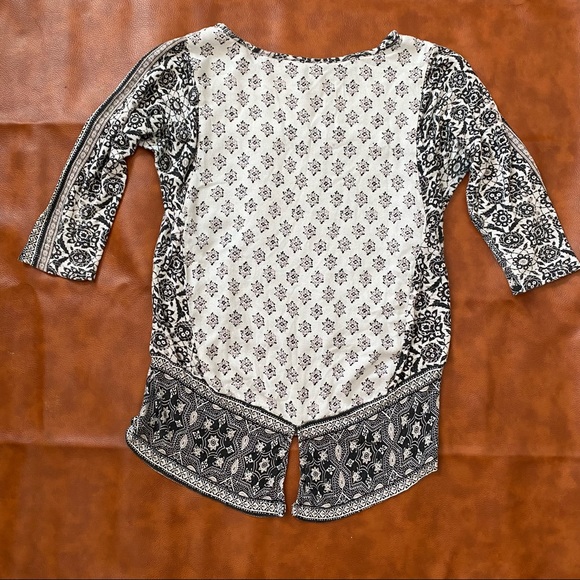 Lucky Brand | Ornate Patterned Blouse | 3/4 Sleeve | XS - Picture 6 of 10